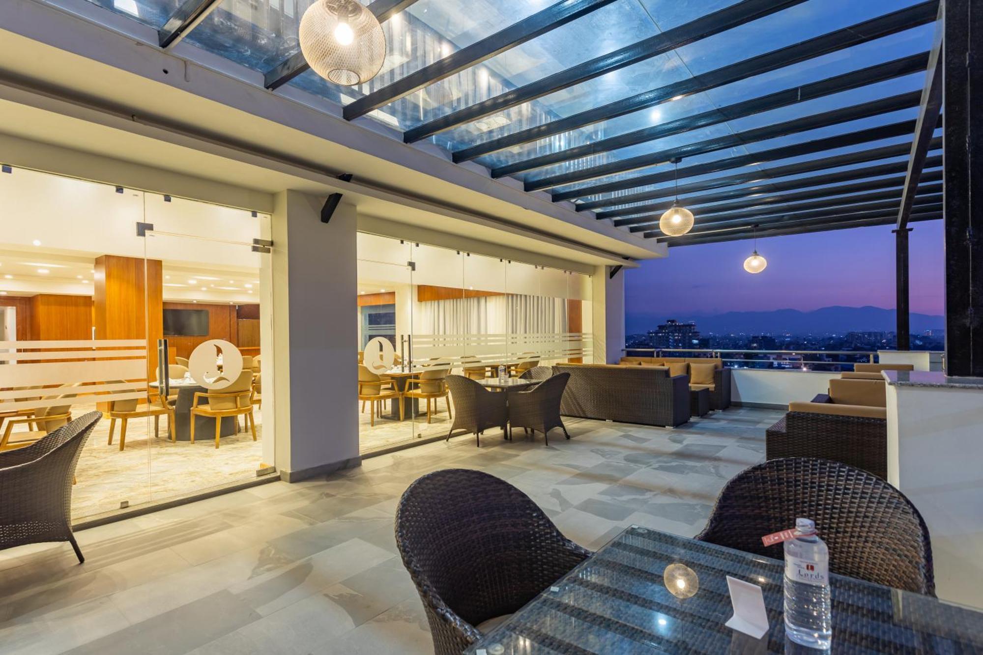 Mandala Norling Lords Prime Kathmandu Hotell Exteriör bild